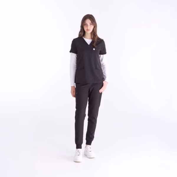 Cleo Black 01